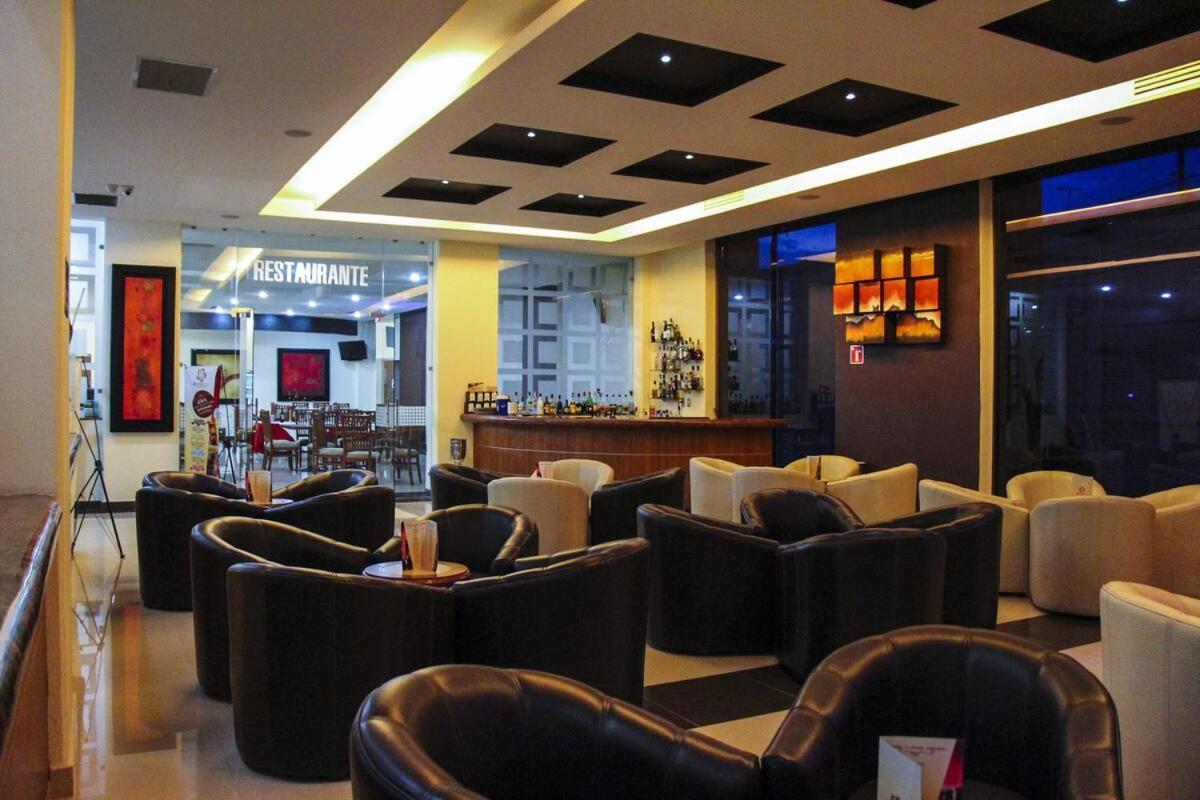 Hotel Soleil Celaya Селая Екстер'єр фото
