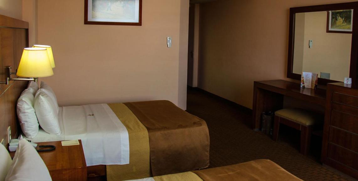 Hotel Soleil Celaya Селая Екстер'єр фото
