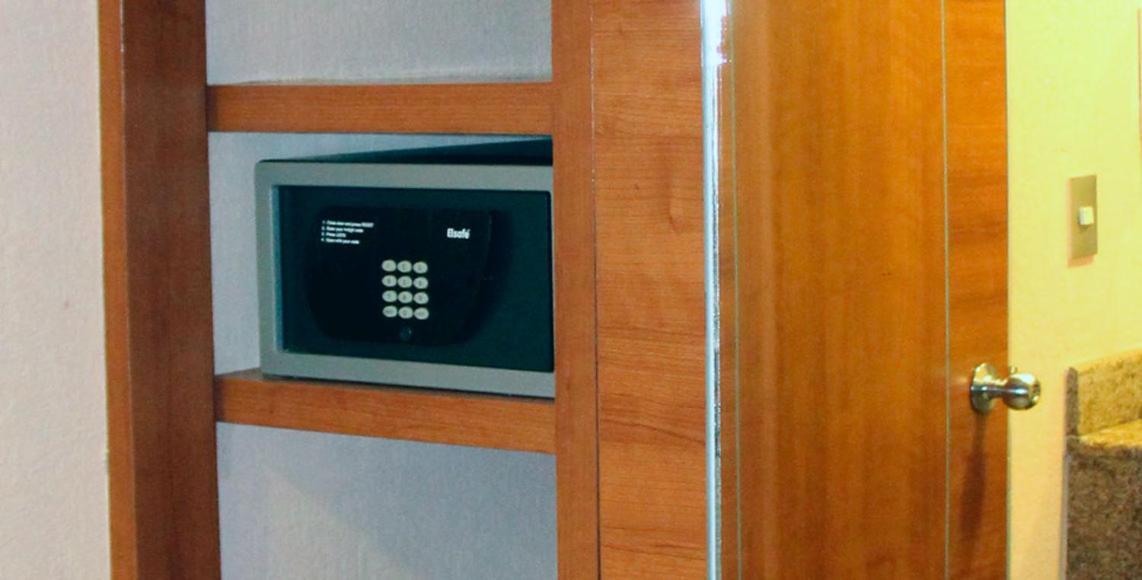 Hotel Soleil Celaya Селая Екстер'єр фото